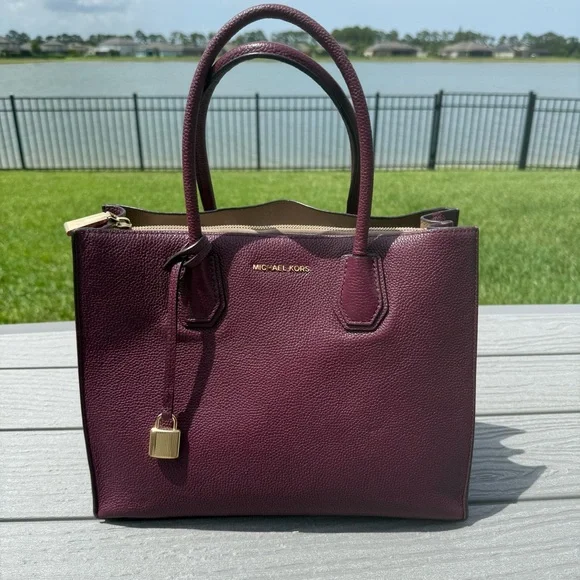 MICHAEL KORS MERCER HANDBAG - Picture 1 of 13